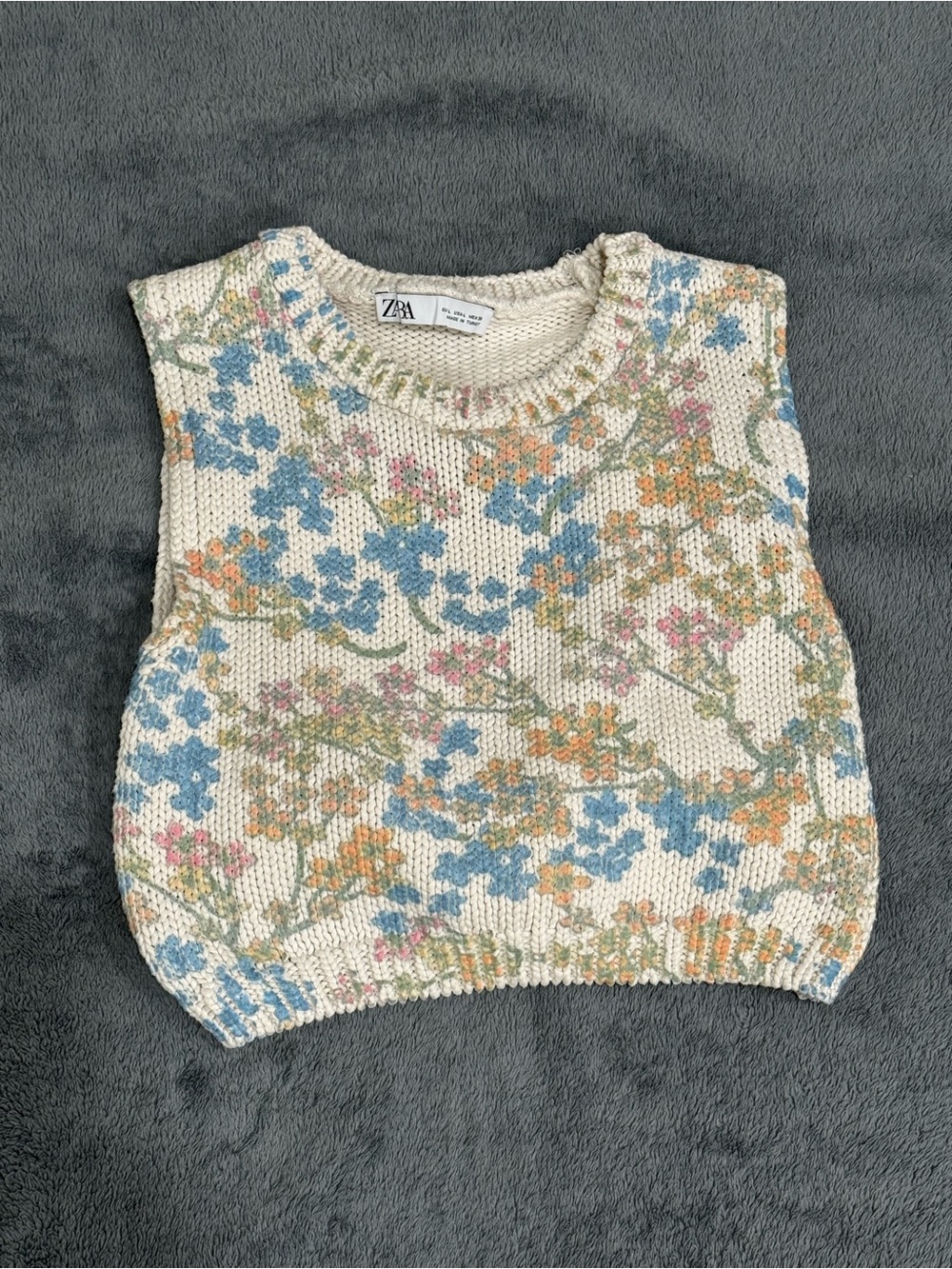 Zara Womens Cream Floral Knit Sleeveless crop top with open back in size L
